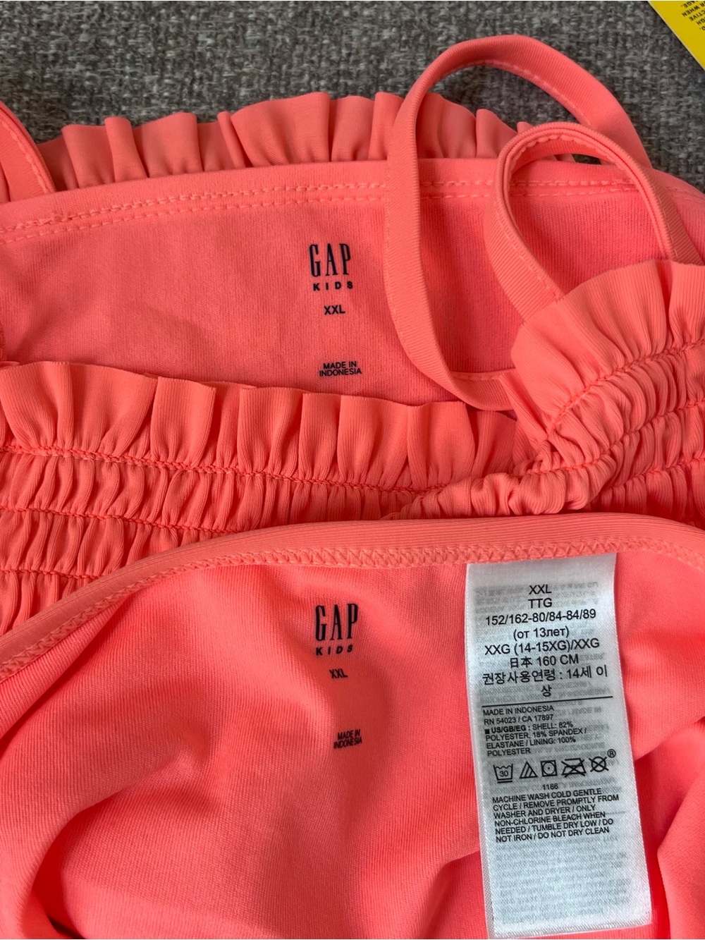 NWT GAP swim set - Picture 6 of 7